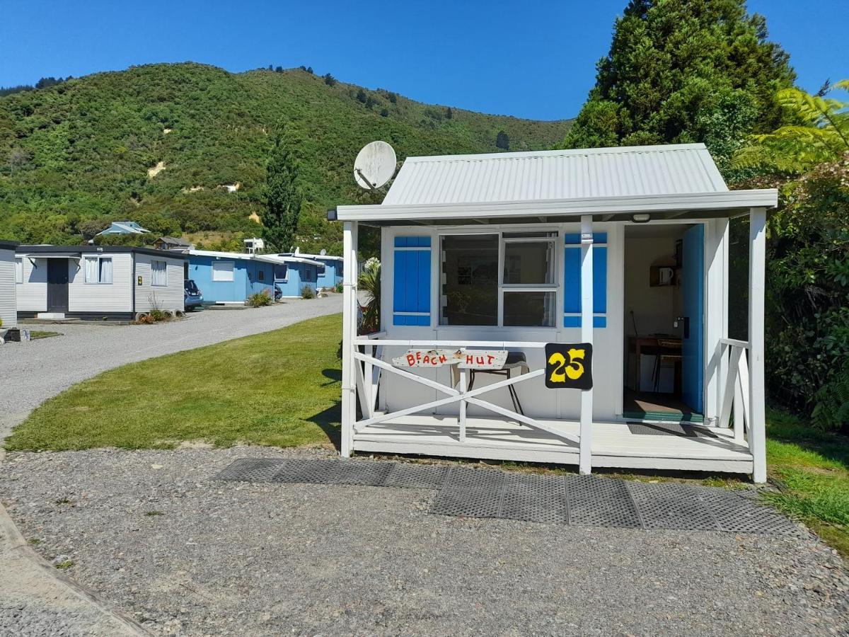 Picton'S Waikawa Bay Holiday Park Buitenkant foto
