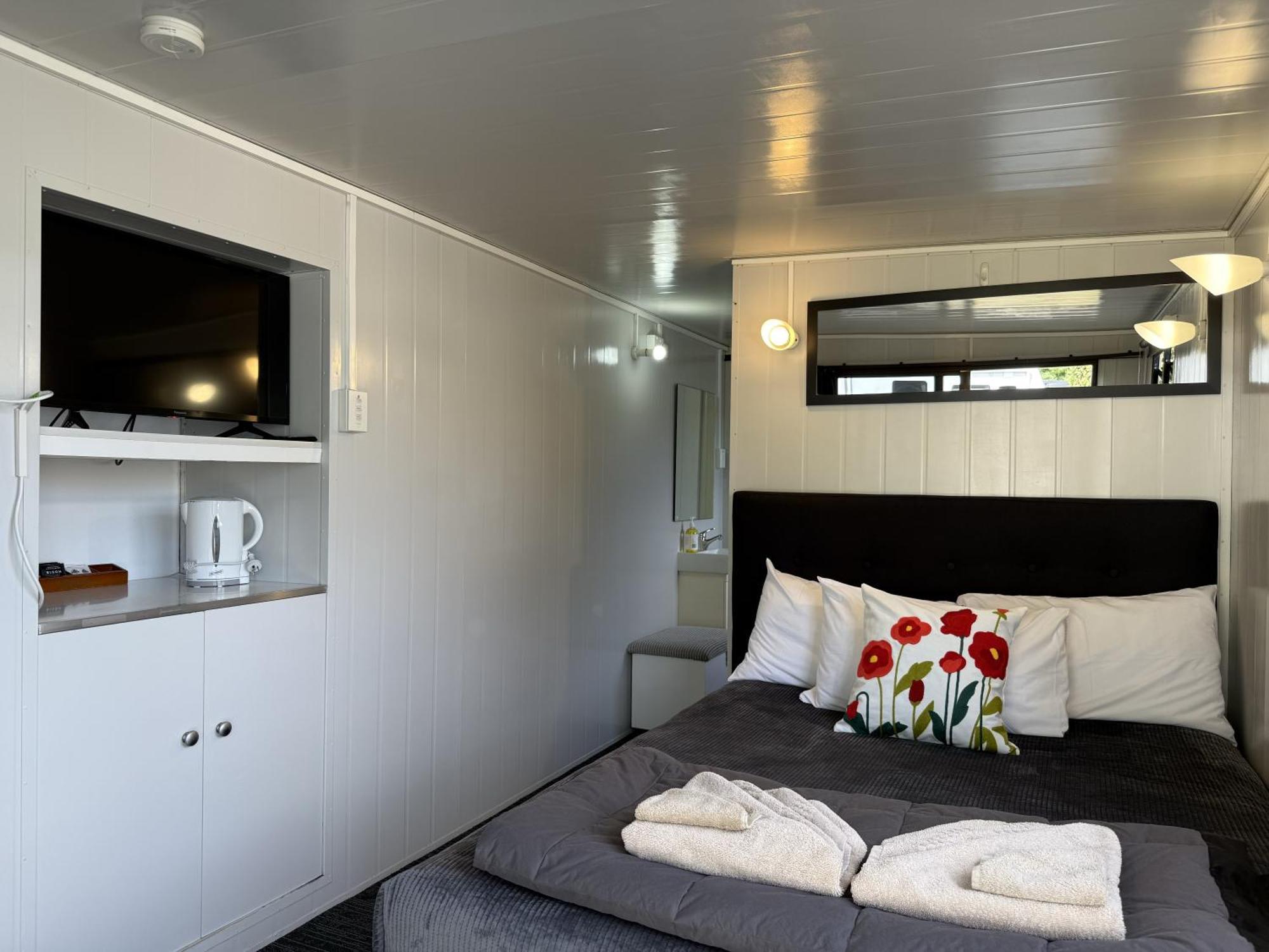 Picton'S Waikawa Bay Holiday Park Buitenkant foto