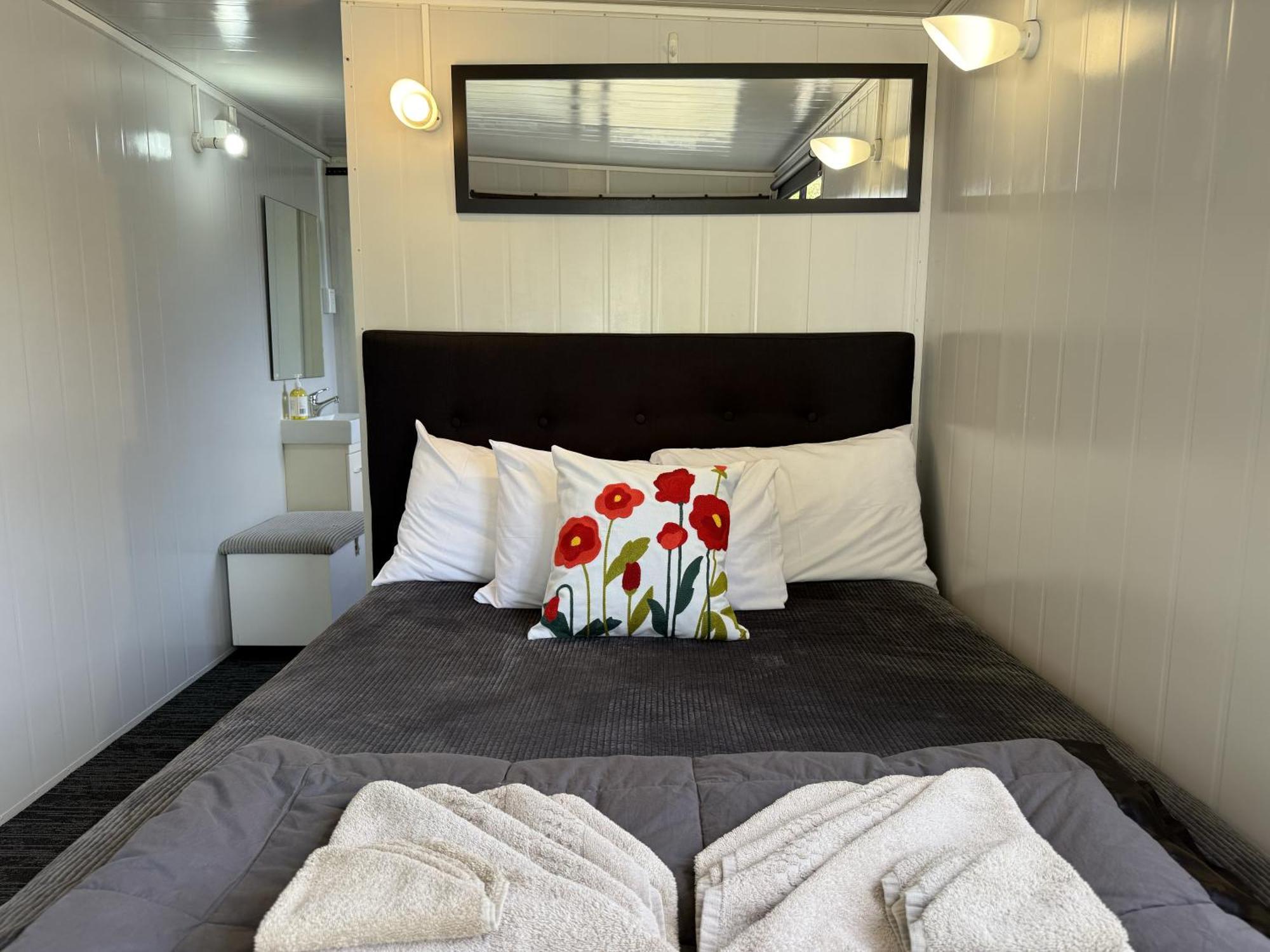 Picton'S Waikawa Bay Holiday Park Buitenkant foto